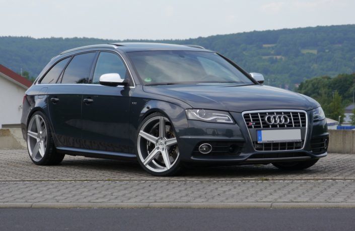 Audi S4 B8 KV1 9×20 Konkav – Silber Audi S4 B8 KV1 9x20 Konkav - Silber