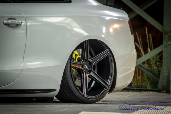 Audi S5 mbDESIGN KV1 DC (Stark Konkav) 10.5×20 ET33 in Mattschwarz VA + HA Audi S5 mbDESIGN KV1 DC (Stark Konkav) 10.5x20 ET33 in Mattschwarz VA + HA