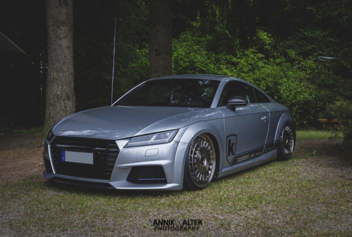 Audi TT 2015 mit mbDESIGN VR2.3 (3tlg. geschmiedet) 8.5×20 + 9×20 stark Konkav gebürstet mit Schwarz eingefärbten Klarlack Audi TT 2015 mit mbDESIGN VR2.3 (3tlg. geschmiedet) 8.5x20 + 9x20 stark Konkav gebürstet mit Schwarz eingefärbten Klarlack