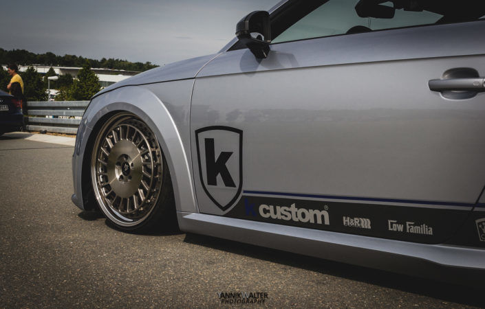 Audi TT 2015 mit mbDESIGN VR2.3 (3tlg. geschmiedet) 8.5×20 + 9×20 stark Konkav gebürstet mit Schwarz eingefärbten Klarlack Audi TT 2015 mit mbDESIGN VR2.3 (3tlg. geschmiedet) 8.5x20 + 9x20 stark Konkav gebürstet mit Schwarz eingefärbten Klarlack