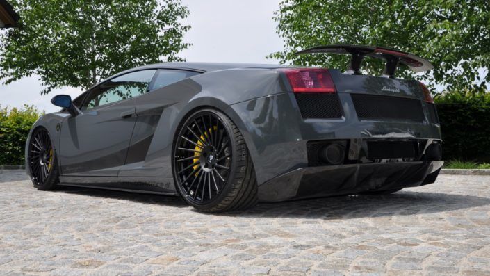 Lamborghini Gallardo Superleggera mbDESIGN VR3.3 (3tlg. geschmiedet) 9×20 + 12×20 stark Konkav Schwarz glänzend + Stern Mattschwarz Lamborghini Gallardo Superleggera mbDESIGN VR3.3 (3tlg. geschmiedet) 9x20 + 12x20 stark Konkav Schwarz glänzend + Stern Mattschwarz
